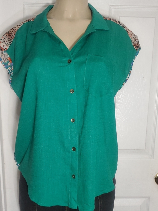 Umgee Tops - Umgee Teal Button-Front Short Sleeve Blouse with  Metalic.Printed Trim.